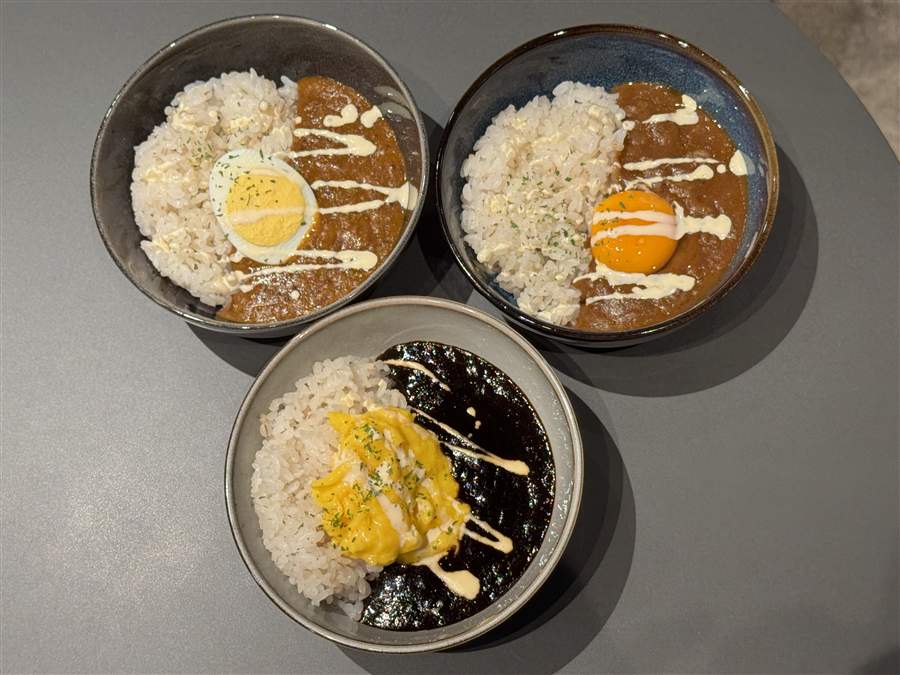 ミニカレー食べ比べ